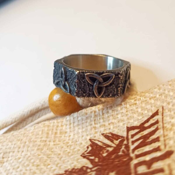 Triskelion - Image 8